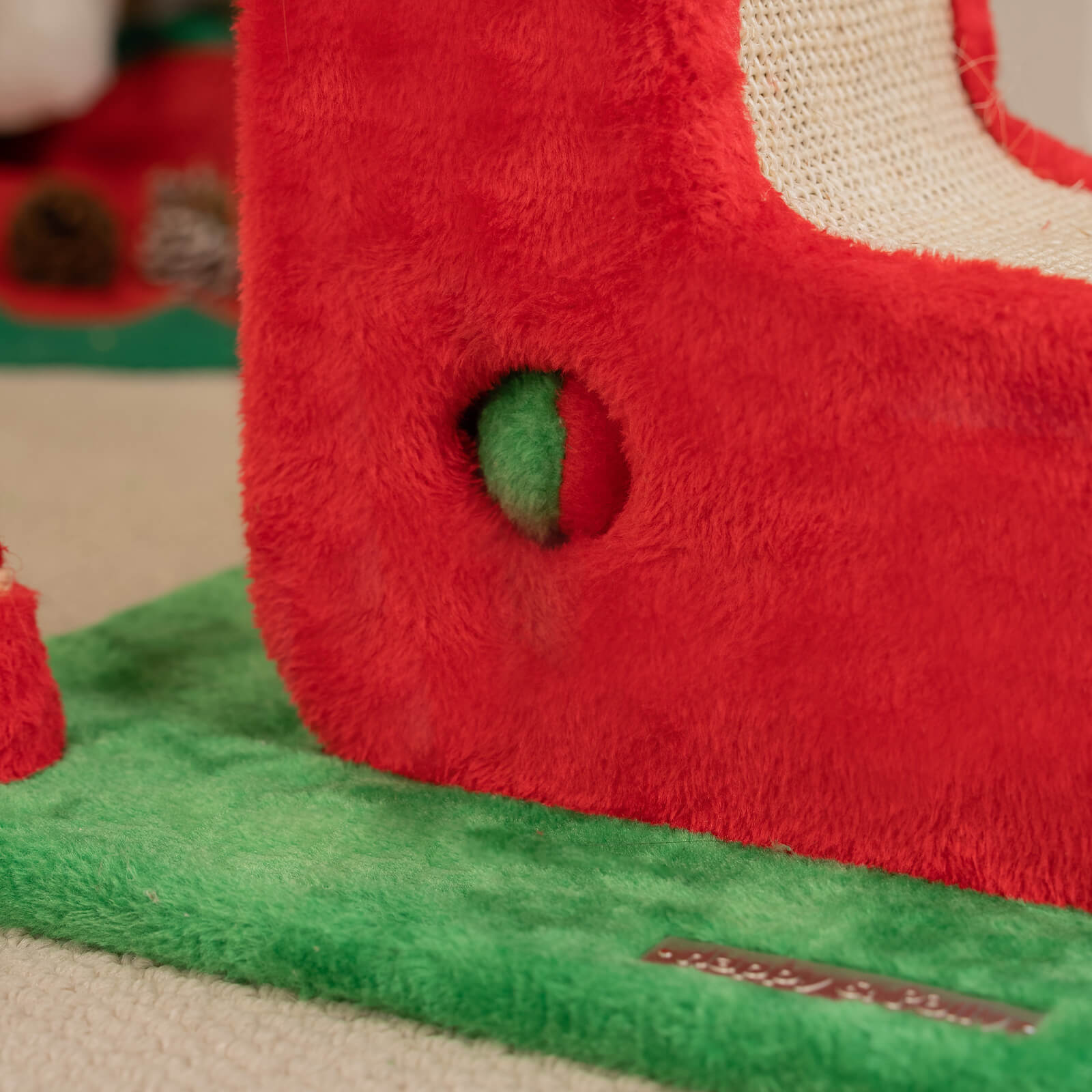 VIP 600 Meow Coins + $69.9 For Christmas Boot Cat Scratching Post