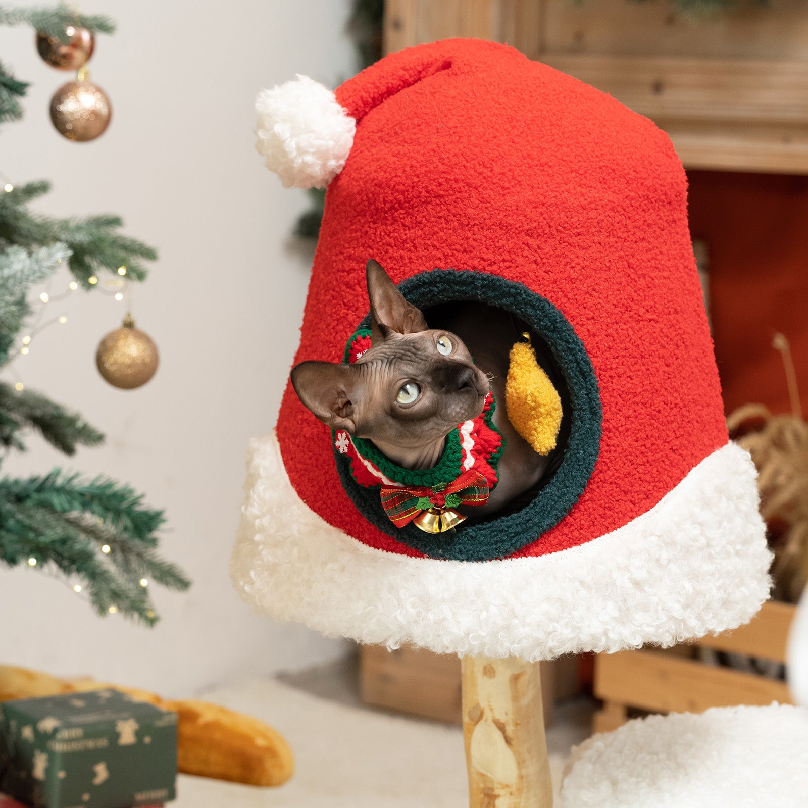 VIP 800 Meow Coins + $129.9 For Santa Hat Cat Tree