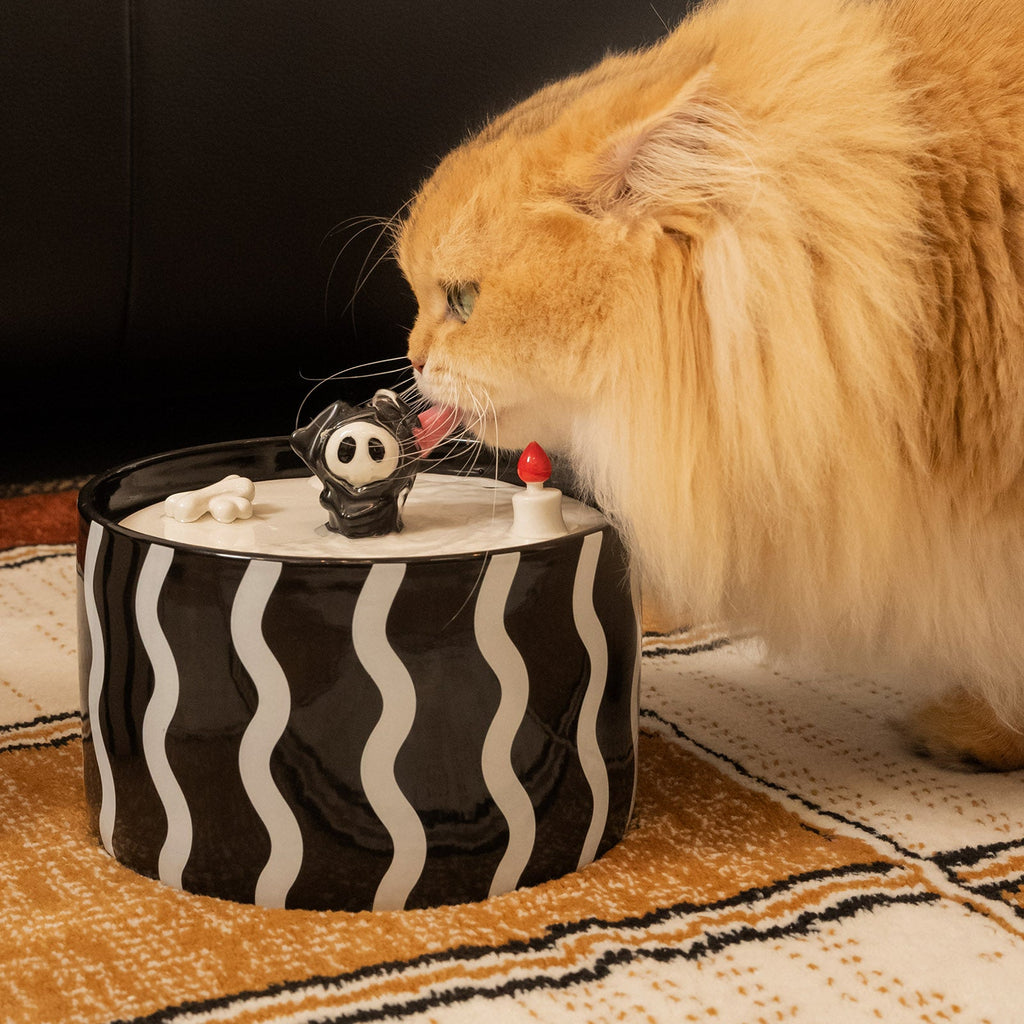50oz/1.5L Devil Horn Ceramic Cat Water Fountain