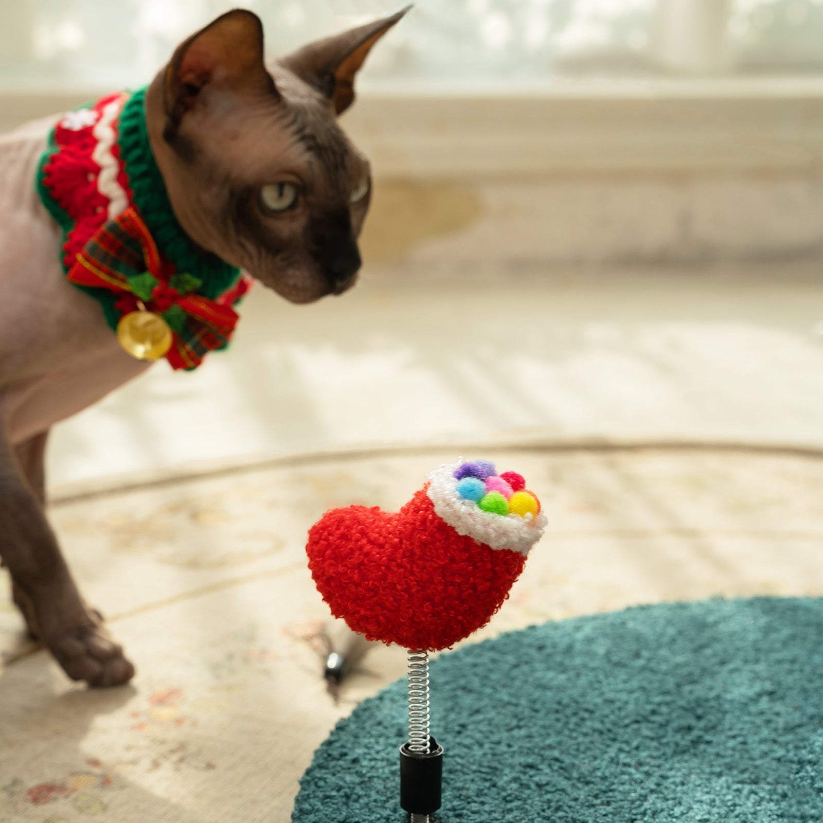 VIP 800 Meow Coins + $129.9 For Santa Hat Cat Tree