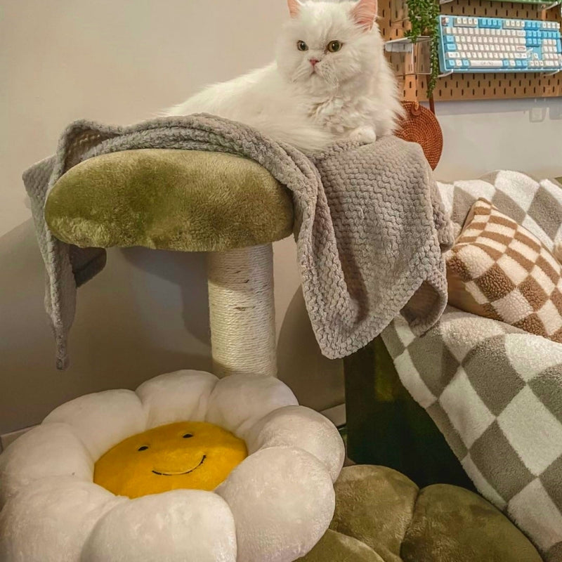 Four Leaf Clover Cat Tree